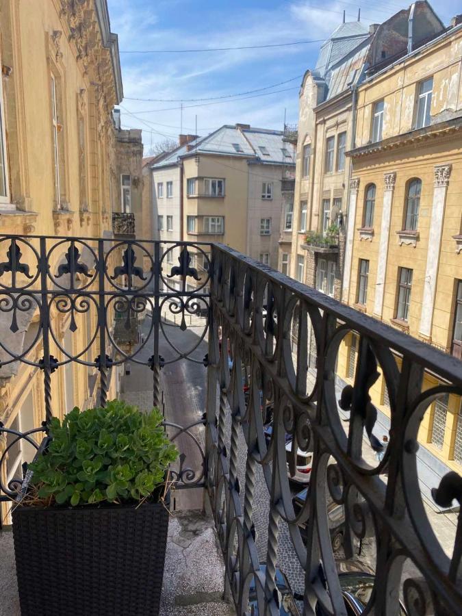 Lvapart Вул Ковжуна 2 Кім Ізол Кухня Студія Не Далеко Від Ж Д Вокзалу Палацу Мистецтв Звітні Документи Lviv Exterior photo
